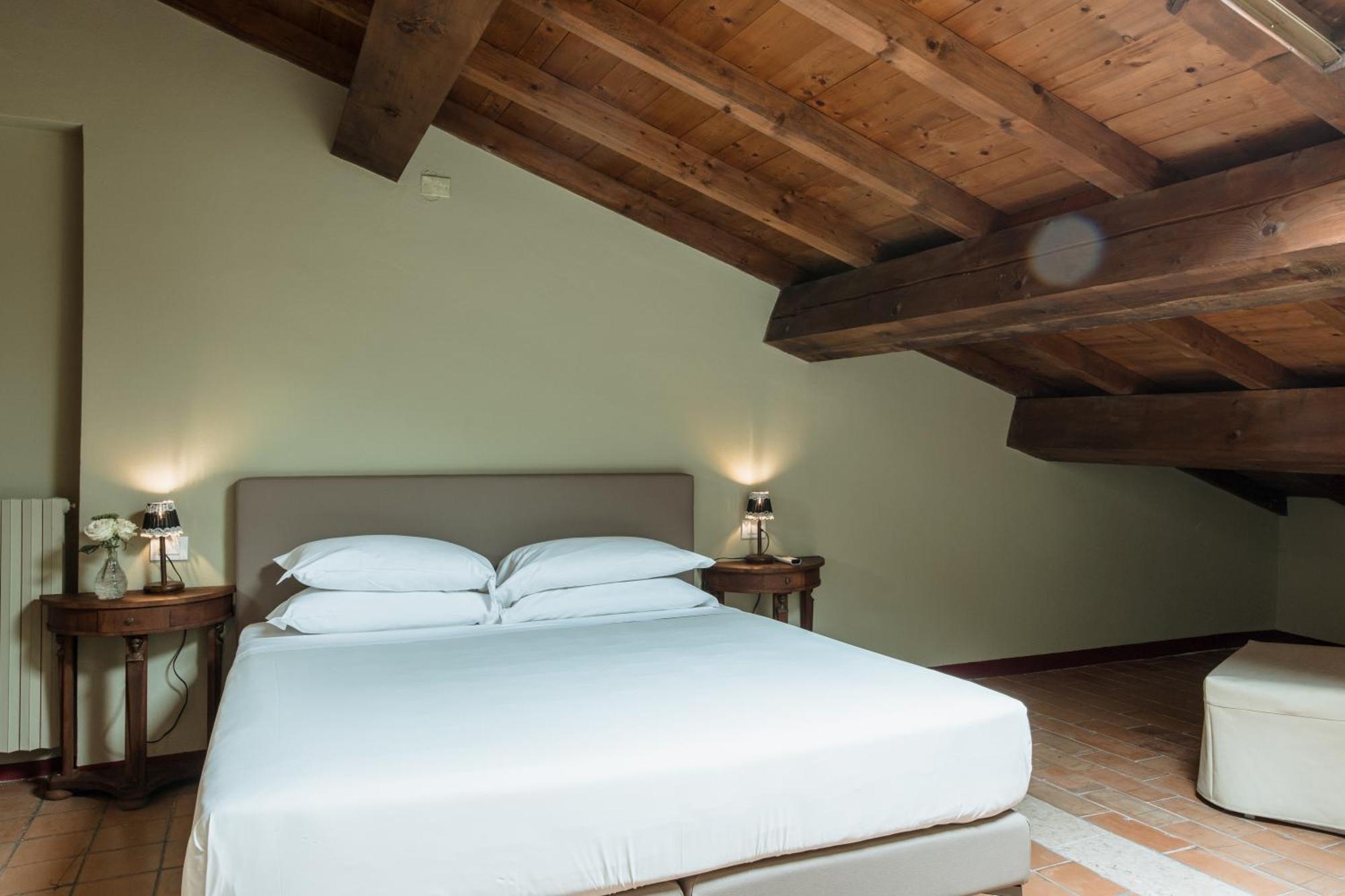Osteria Luxury Apartments Песк'єра-дель-Гарда Екстер'єр фото